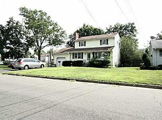 233 Melrose Ave, Middlesex, NJ 08846