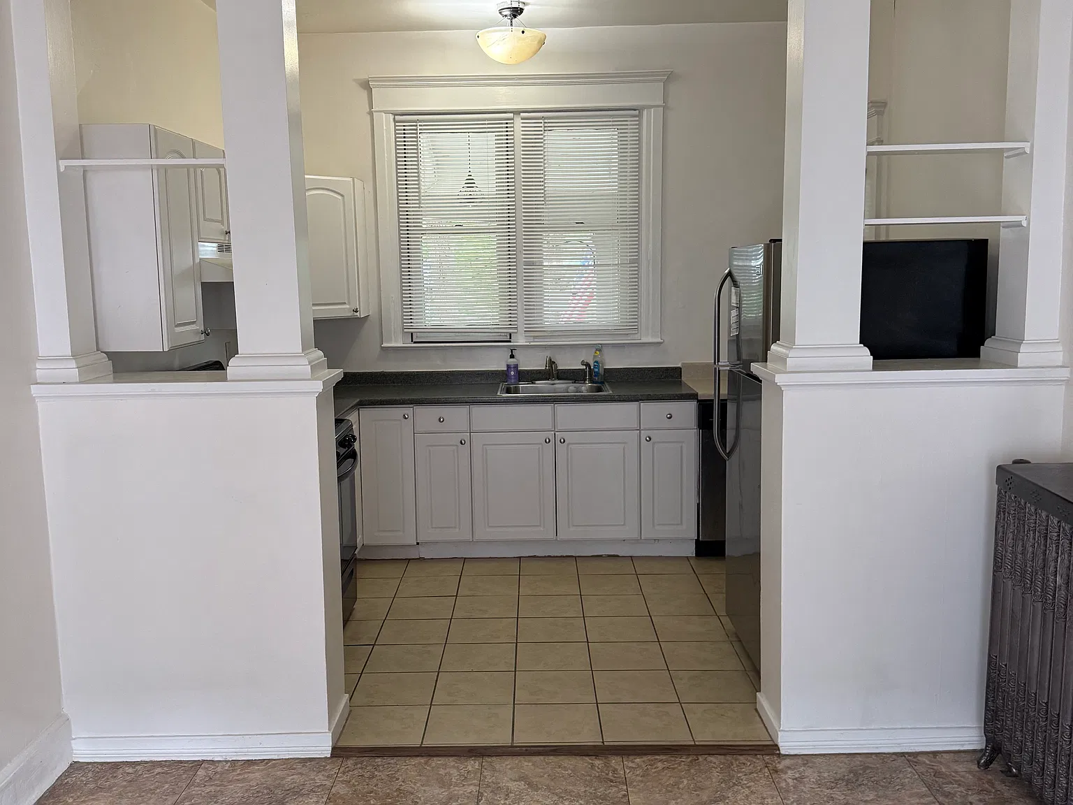 1 bed, 800 sqft, $1,550 — Photo 3