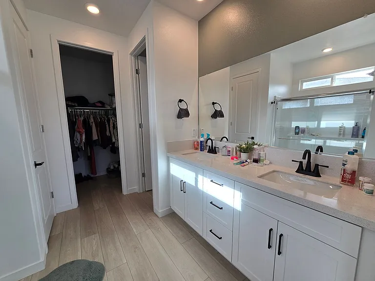 3336 Emerald Ln — Photo 9