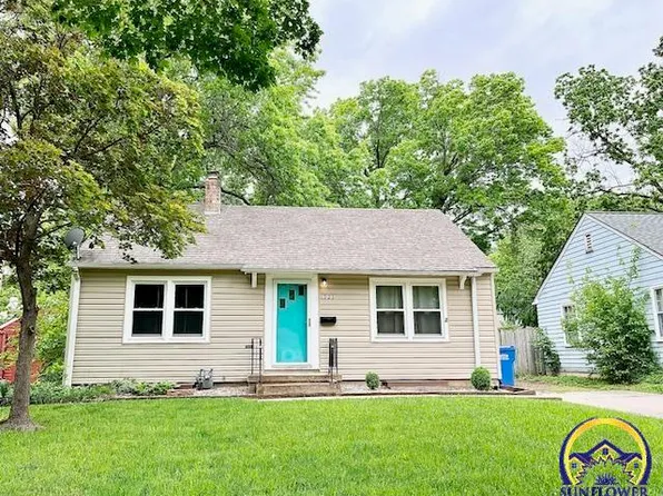 1923 SW Randolph Ave, Topeka, KS 66604