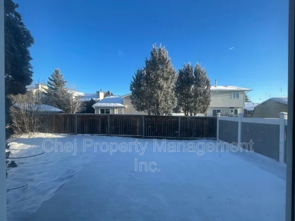 8105 188a St NW #3, Edmonton, AB T5T 5A8