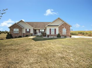 22015 Prairie Haven Ln, Warrenton, MO 63383