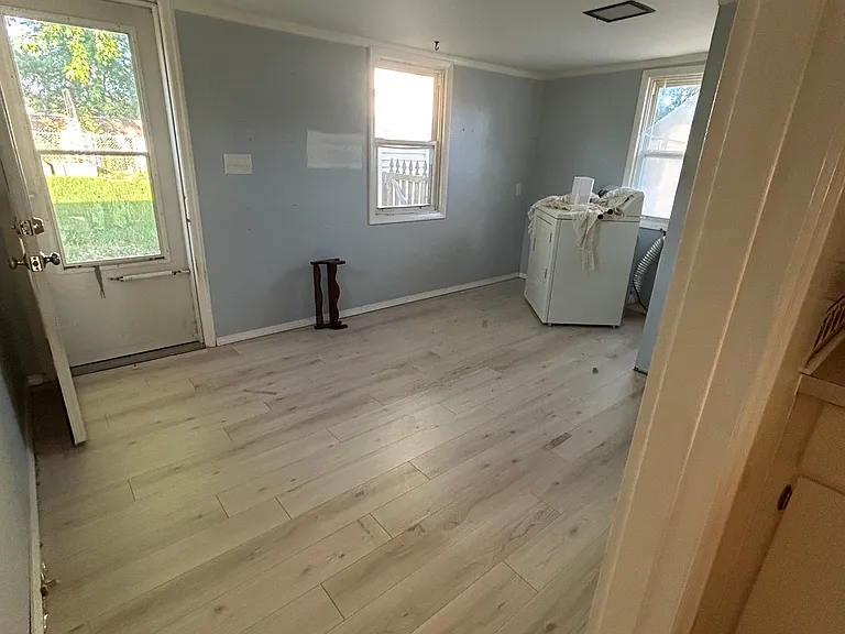 203 N Cleveland St — Photo 2