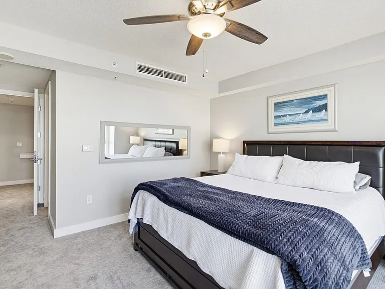 1169 Pacific Hwy #107 — Photo 21