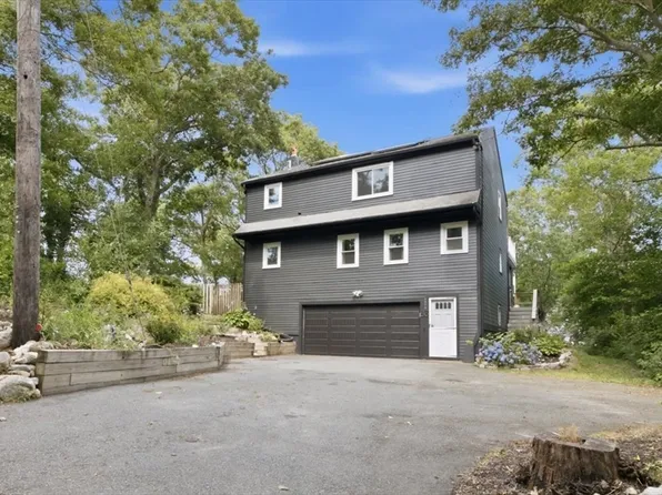 83 Hillside Dr, Plymouth, MA 02360