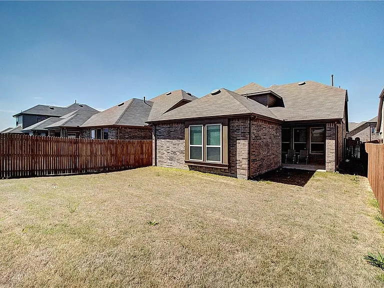 1968 Marble Ln — Photo 23