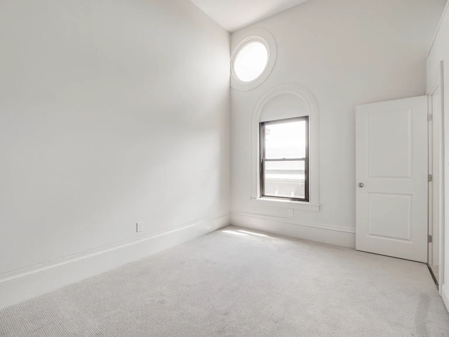 1 bed, 750 sqft, $1,850 — Photo 2