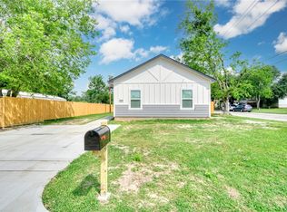 1601 W 17th St, Bryan, TX 77803