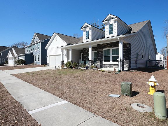 2nd image of 6013 Coral Berry Rd