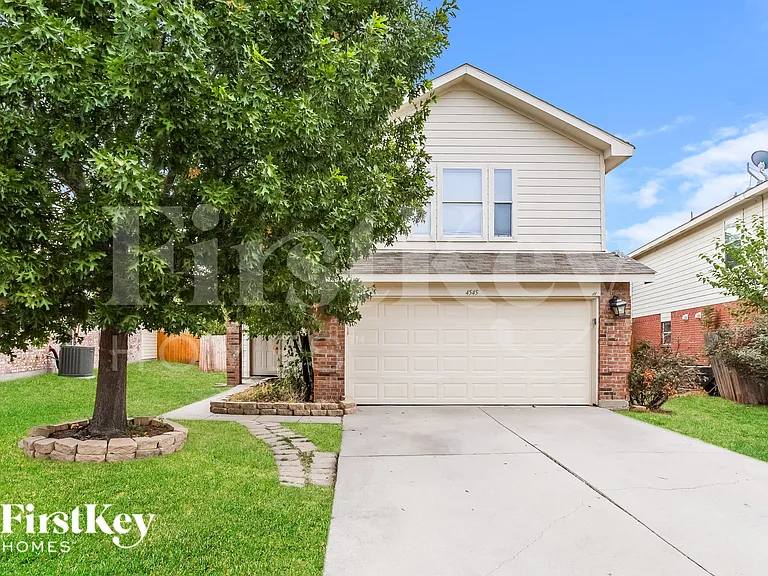 4545 Waterford Dr — Photo 1
