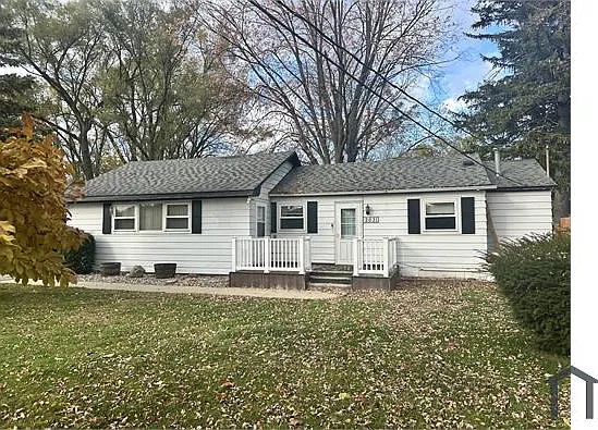 2631 Tatham Rd — Photo 1