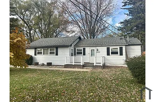 2631 Tatham Rd Photo 1
