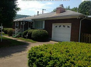 3413 W 4th Ave, Belle, WV 25015