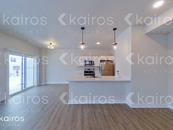 3rd image of 6937 Holly Ct