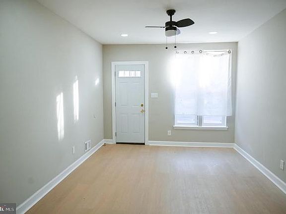 3rd image of 2214 E Fayette St