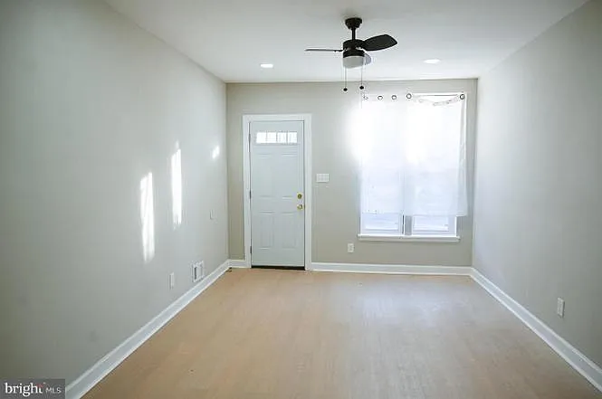2214 E Fayette St — Photo 3