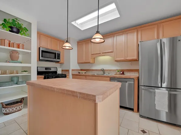 405 Shakeley Ln, Ione, CA 95640