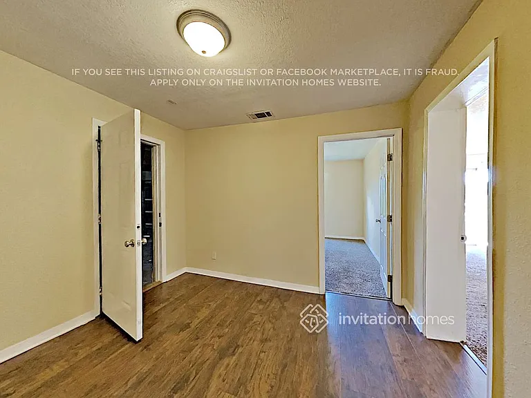 9501 N Albany Ave — Photo 5