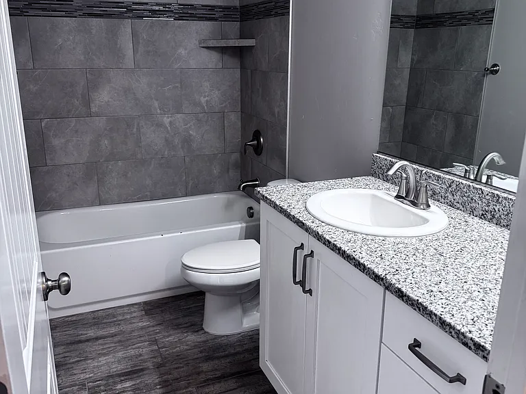 1549 Northfield Rd #16 — Photo 13
