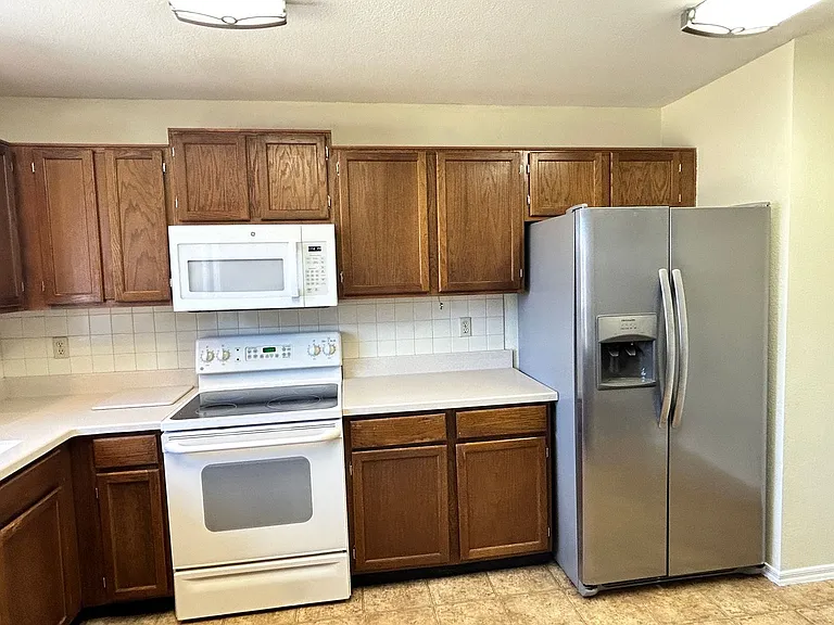 9002 W Malapai Dr — Photo 4