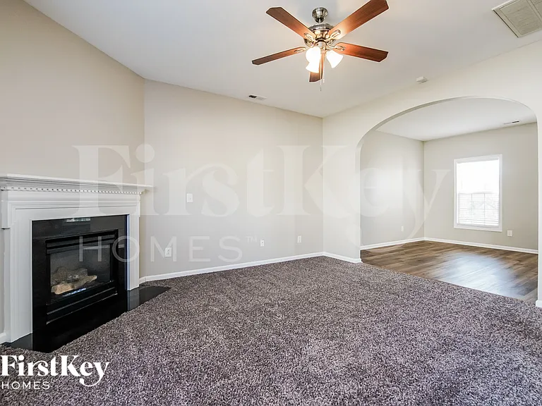 129 Arctic Ridge Way — Photo 4