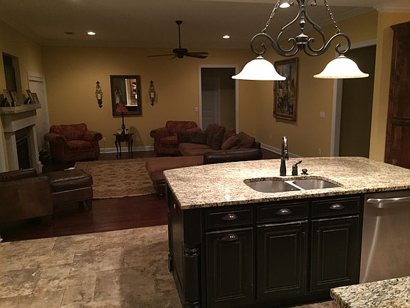 5th image of 528 Hay Market Ln