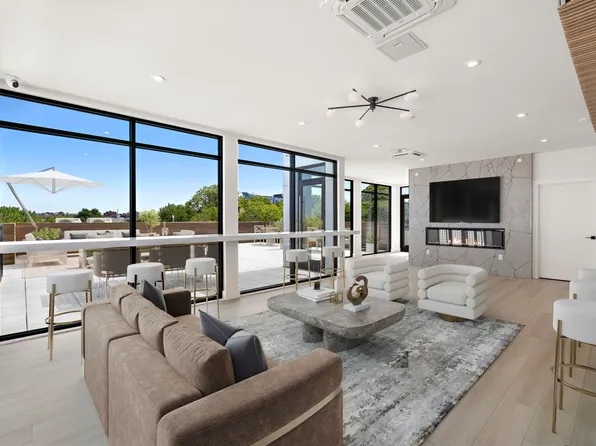 4525 Bergenwood Avenue image 5 of 8