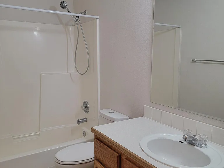 4001 Hickman St — Photo 8