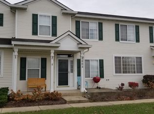 862 County Line Rd, Aurora, IL 60502