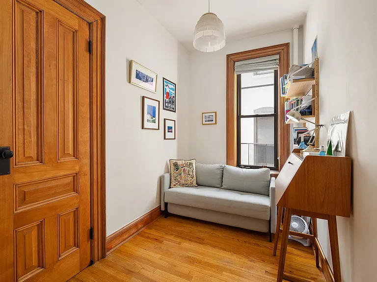 478 3rd St #2R — Photo 8