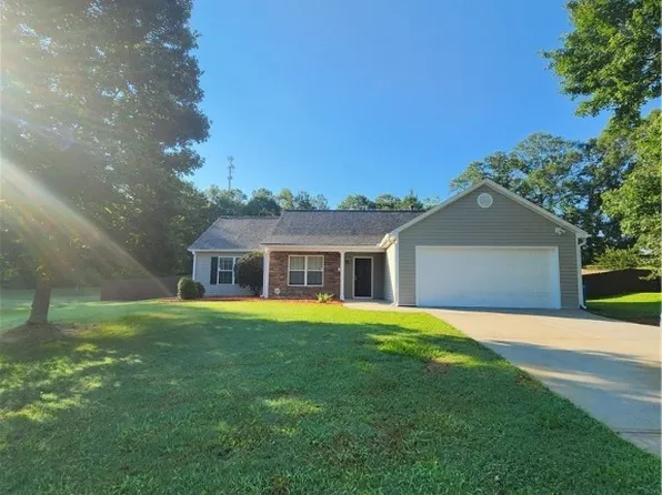 227 Creekdale Drive, Commerce, GA 30529