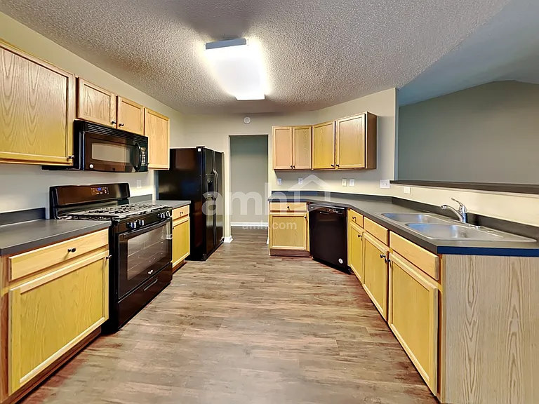 114 Ridge Lake Dr — Photo 3
