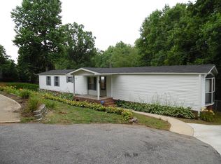 217 Crystal Ln, Pickens, SC 29671