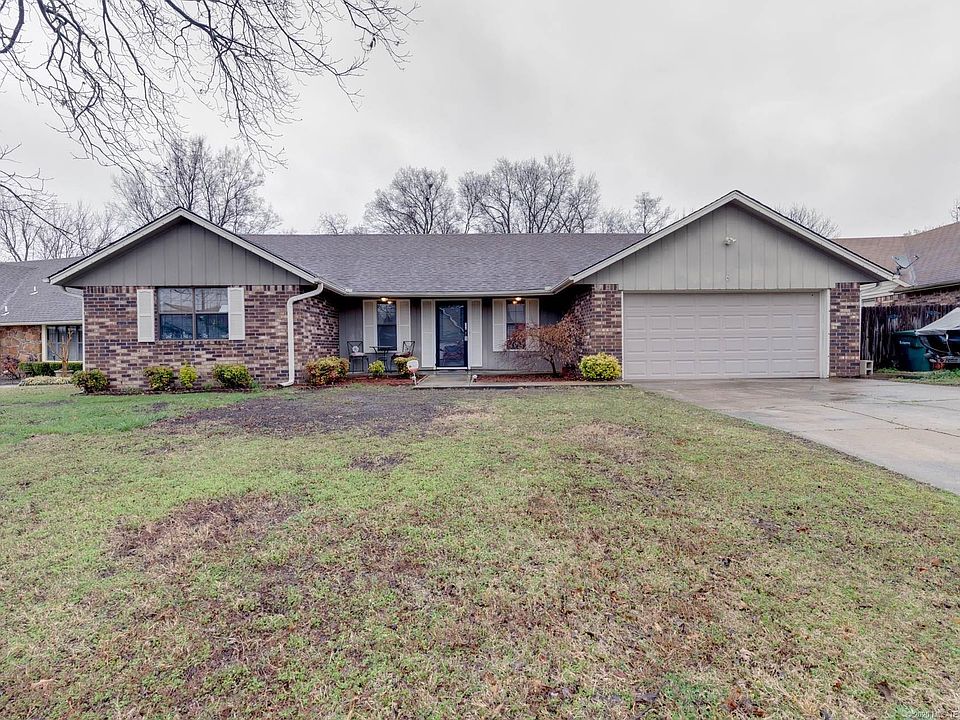 1st image of 2408 S Maywood Dr