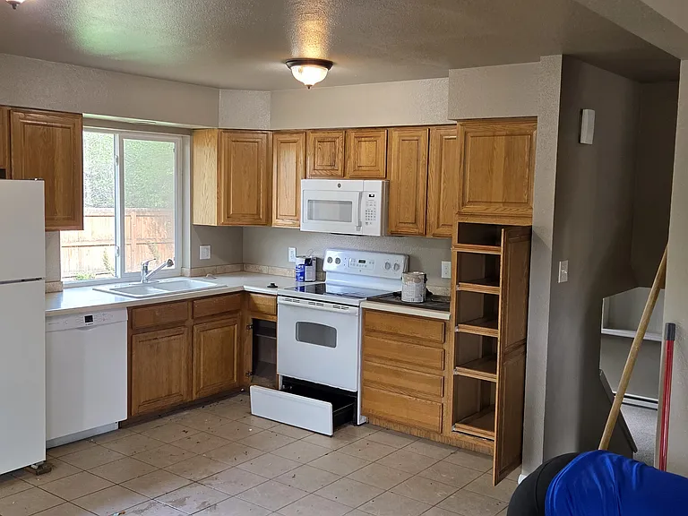 1979 Sandalwood Ln — Photo 13