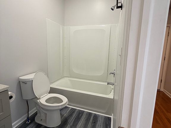 4th image of 288 Saratoga St #6