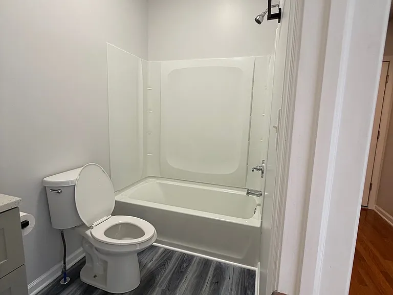 288 Saratoga St #6 — Photo 4