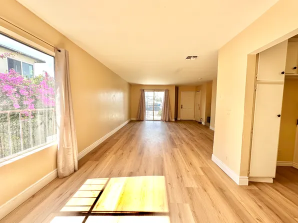 8926 Columbus Ave #1, North Hills, CA 91343