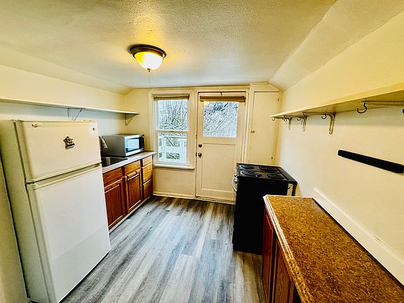 3rd image of 1812 N 40th St APT C