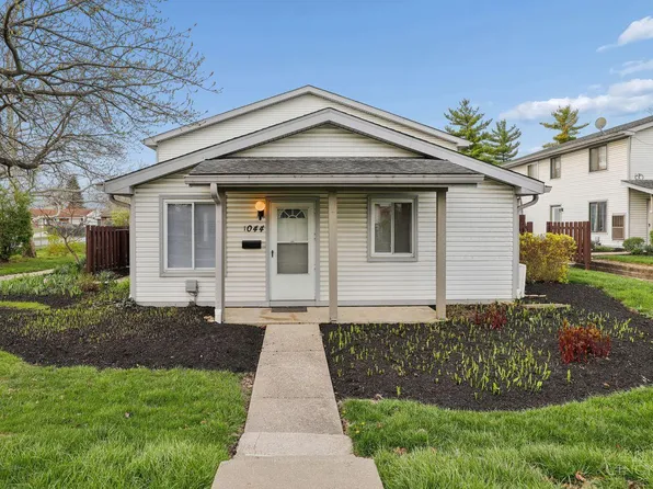 1044 E Crescentville Rd, Cincinnati, OH 45246