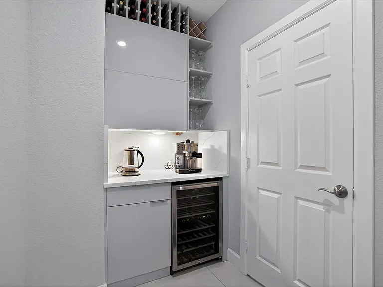 2 Folklore Ct — Photo 26