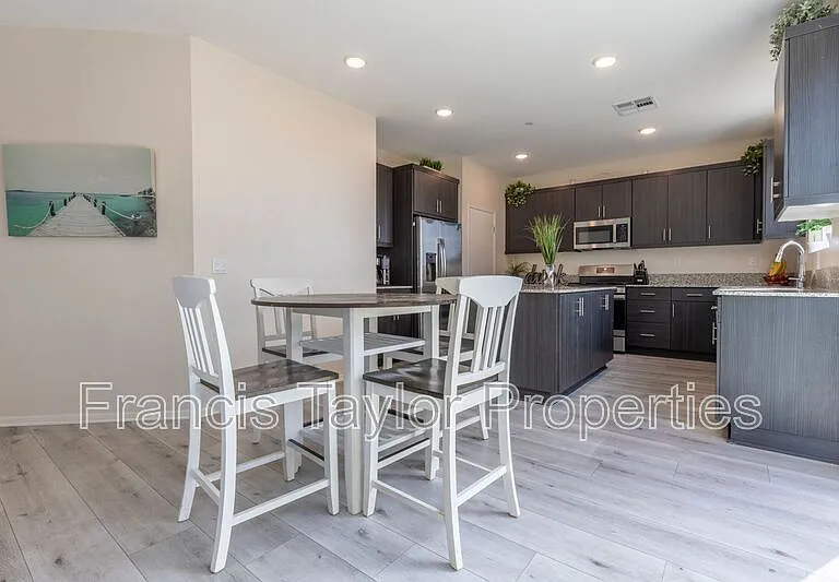 277 Hass Ln — Photo 8