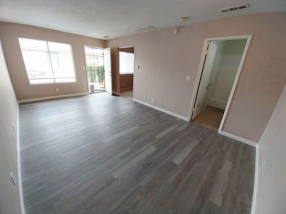 1st image of 3270-3278 Denver Ave #3
