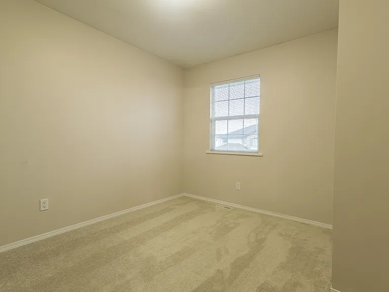 34660 6th Ave — Photo 21
