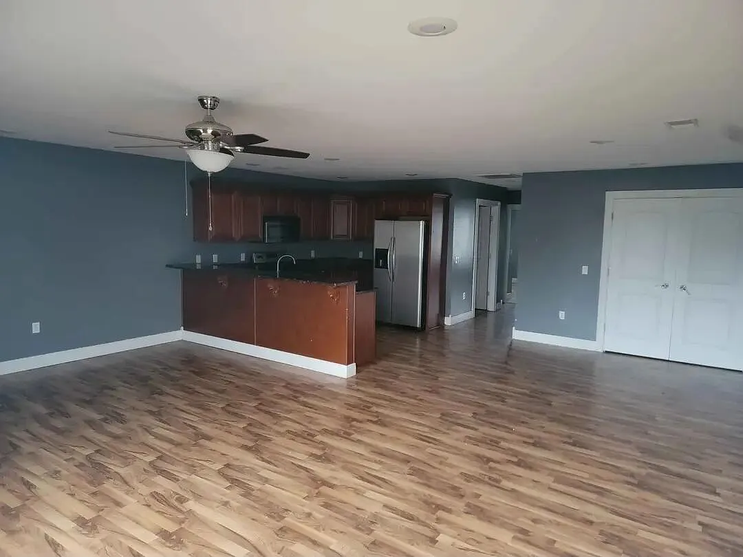 2 bed, 1.0 bath, 1000 sqft, $1,000 — Photo 1