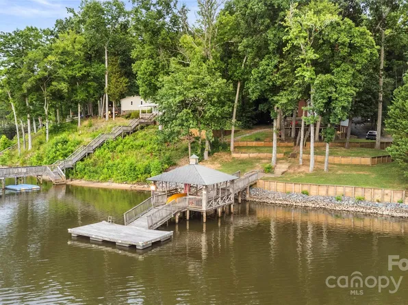 360 Lake Landing Dr, Salisbury, NC 28146