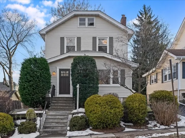 28 Comley Pl, Bloomfield Twp., NJ 07003