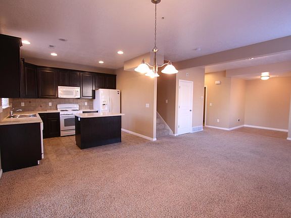 3rd image of 3802 N Prairie Grass Dr #A