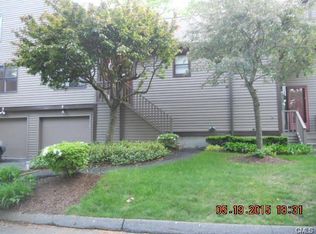 5 Sterling Pl, Monroe, CT 06468