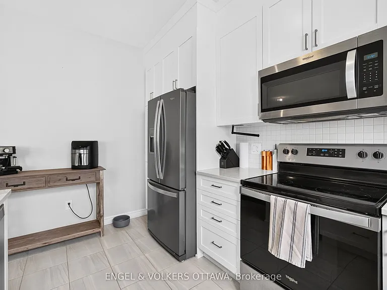 33 Focality Cres — Photo 16